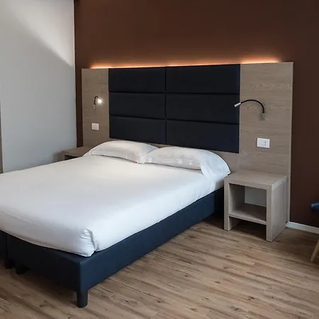 Letto A Castello Alojamento de Acomodação e Pequeno-almoço Ferrara