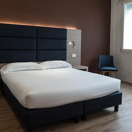 Letto A Castello Nocleg ze śniadaniem Ferrara