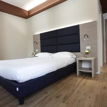 לינה וארוחת בוקר Letto A Castello פררה